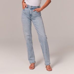 Abercrombie 90’s straight ultra high rise jeans